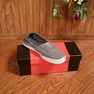 SOLD     Guess  Canvas Sneakers Brown Leather Detail Shoes